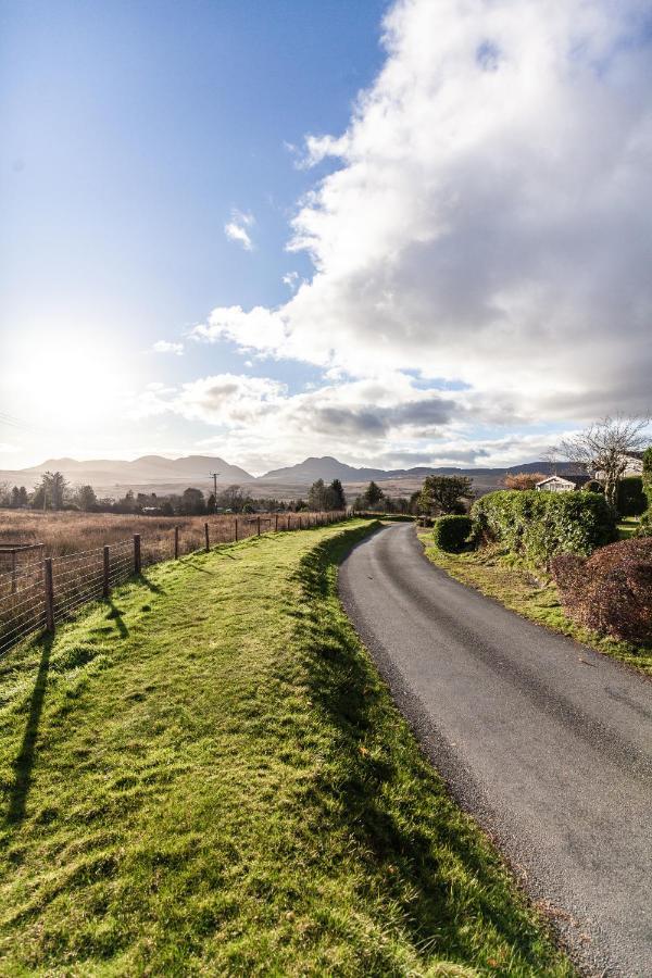 Welsh Retreat 2 Bedroom Log Cabin - Seren Property Trawsfynydd 외부 사진